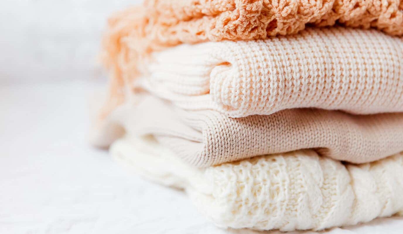  سعر قماش الصوف ابيض واستخداماتها المتنوعة للالبسة الشتوية 
